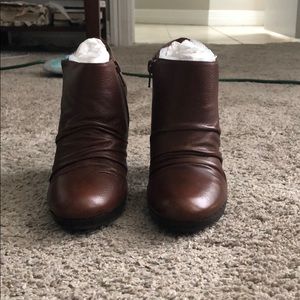 Matisse booties size 6